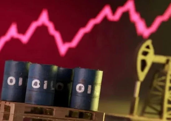 Oil Prices Soar Over 25% as Iran War Disrupts Global Markets