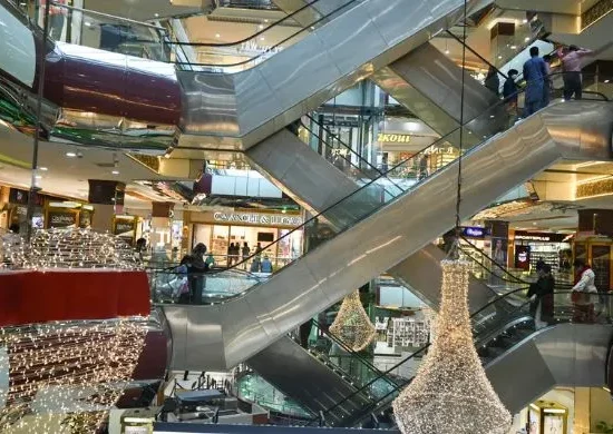 Pakistan market closure 8pm fuel crisis