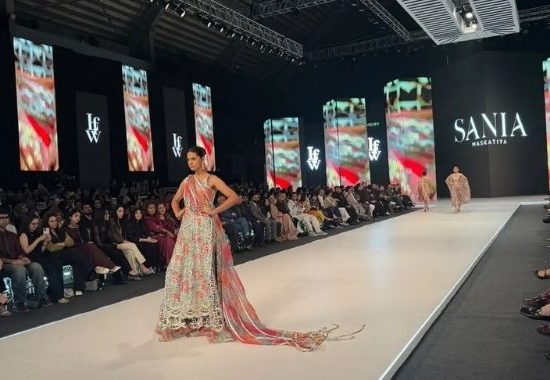 Model walks the runway wearing an embroidered outfit from Sania Maskatiya’s LALEH collection at LAAM Fashion Week Season 2 Day 1 in Lahore, 2026.